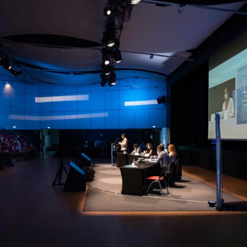 photographe débat public palais des congrès lorient